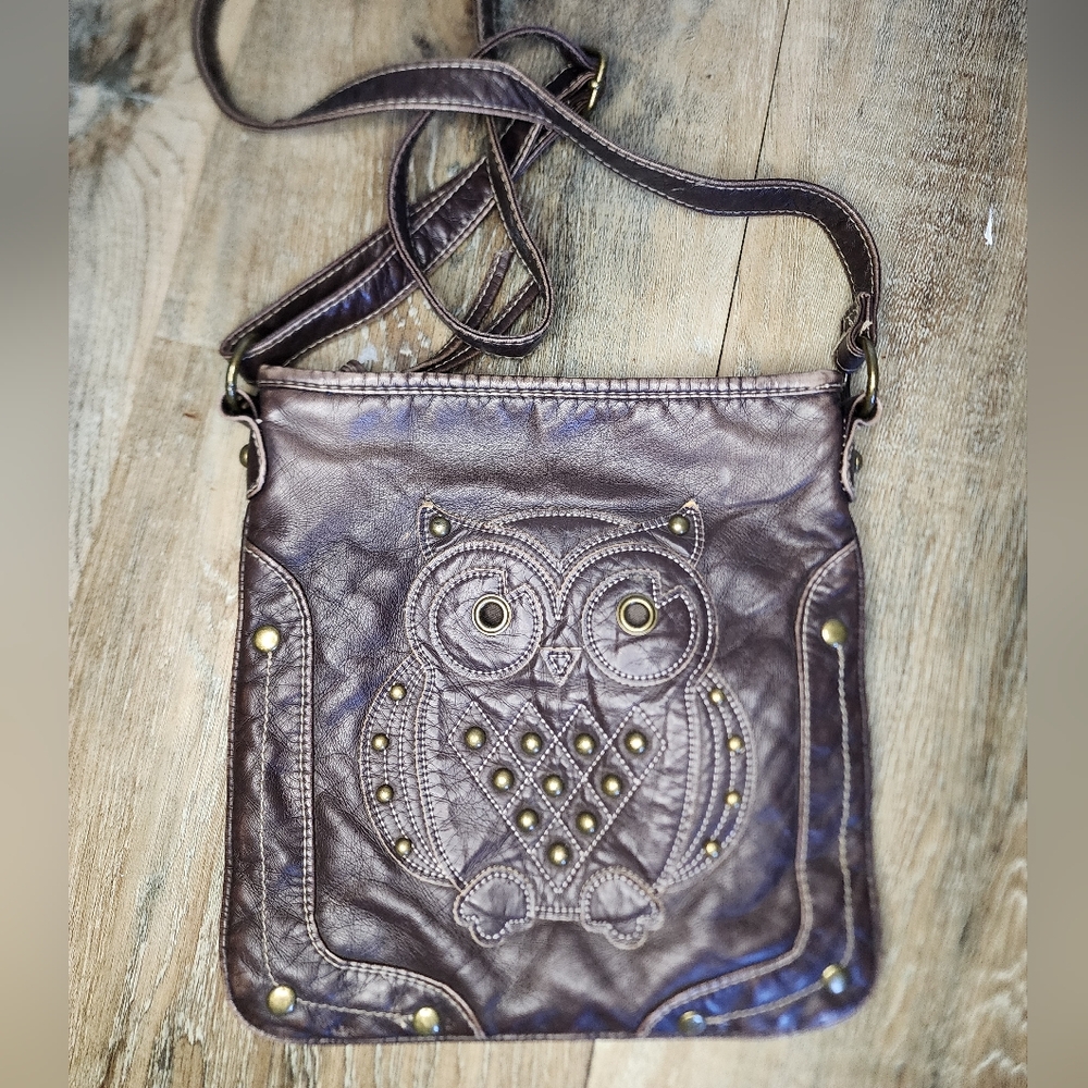Brown Owl Embossed Crossbody Bag - Picture 4 of 6